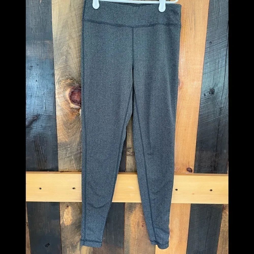ASPIRE Gray/ black herringbone print leggings, size XS